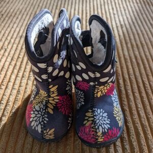 Bogs Kids Boots with Floral Design in Pink, Yellow, and White